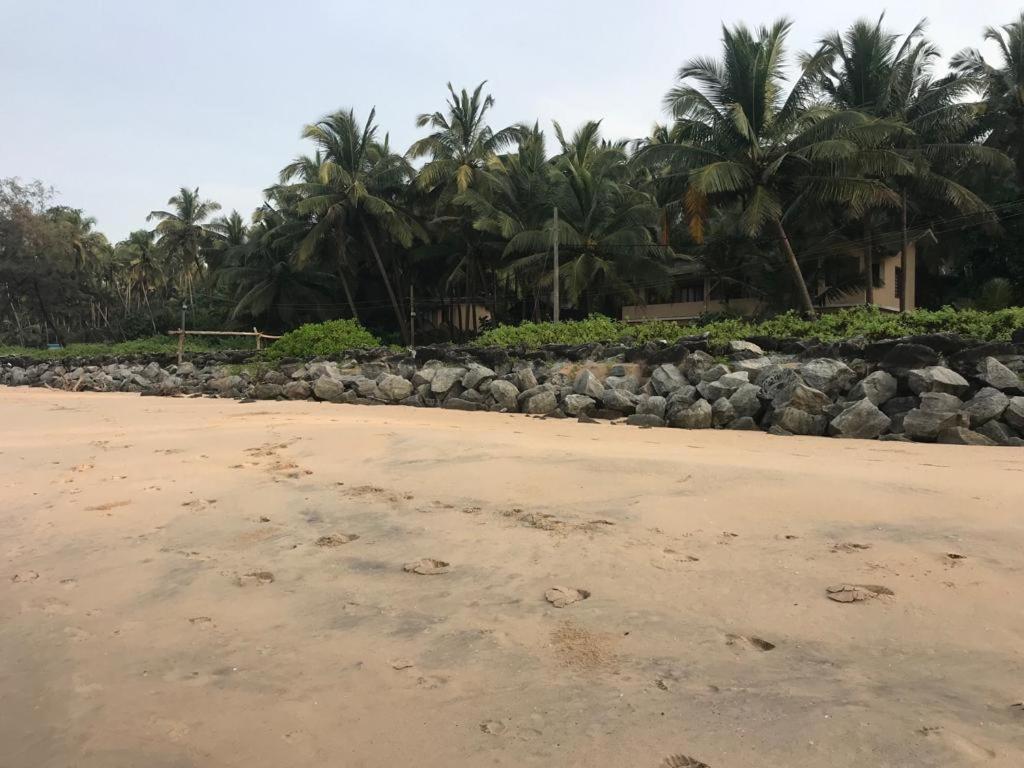 Kizhunna Rock Beach House كانور المظهر الخارجي الصورة