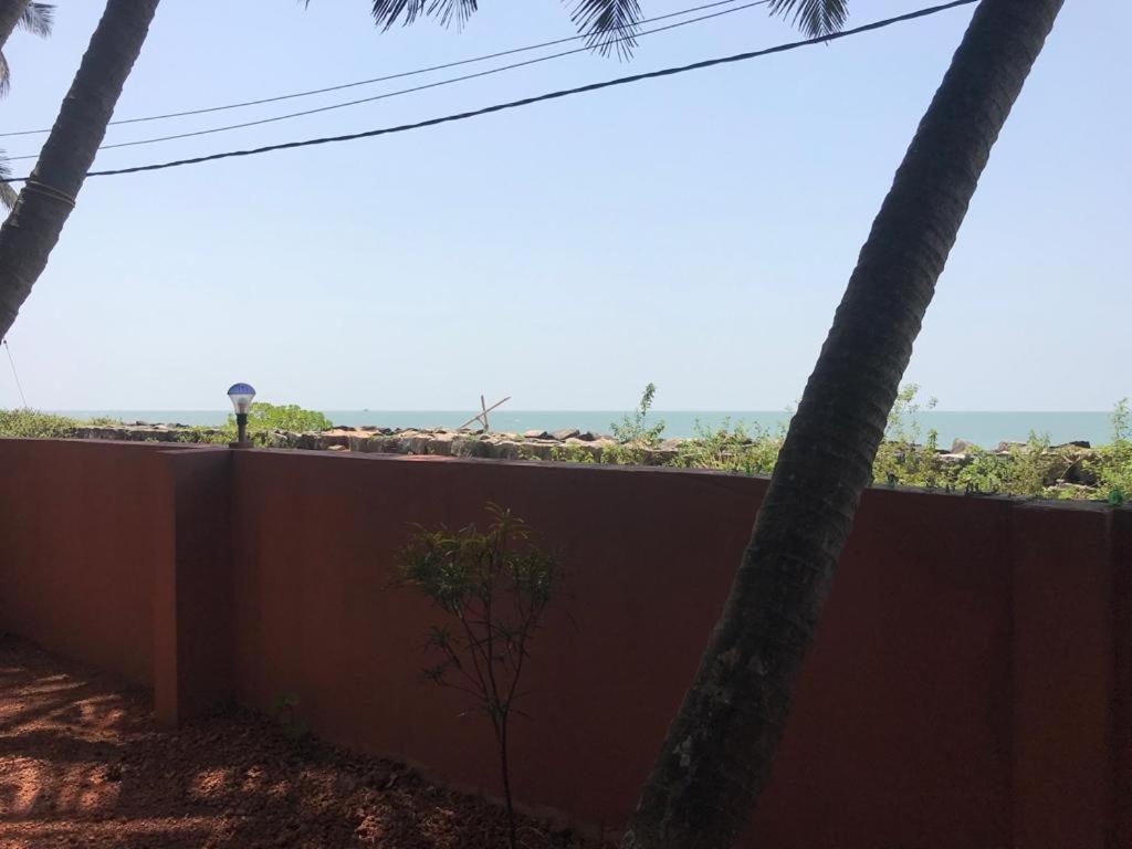 Kizhunna Rock Beach House كانور المظهر الخارجي الصورة
